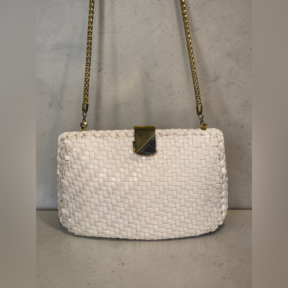 Vintage White Woven Clutch Purse Gold Chain Strap Convertible Shoulder Bag
